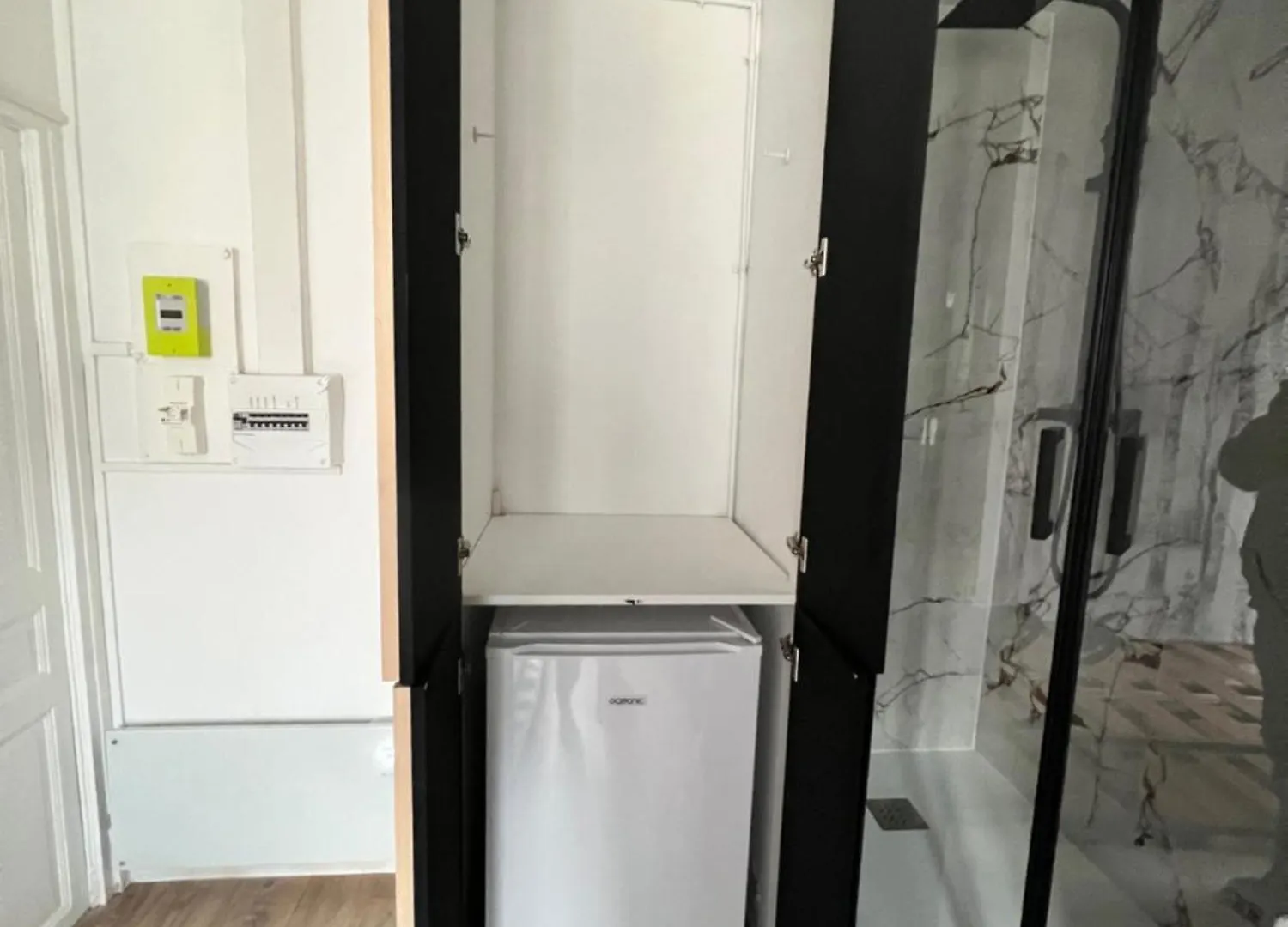 Batignolles, Montmartre Chambre 12M2 , Metro 13 Et 14 Παρίσι 0*,  Γαλλία