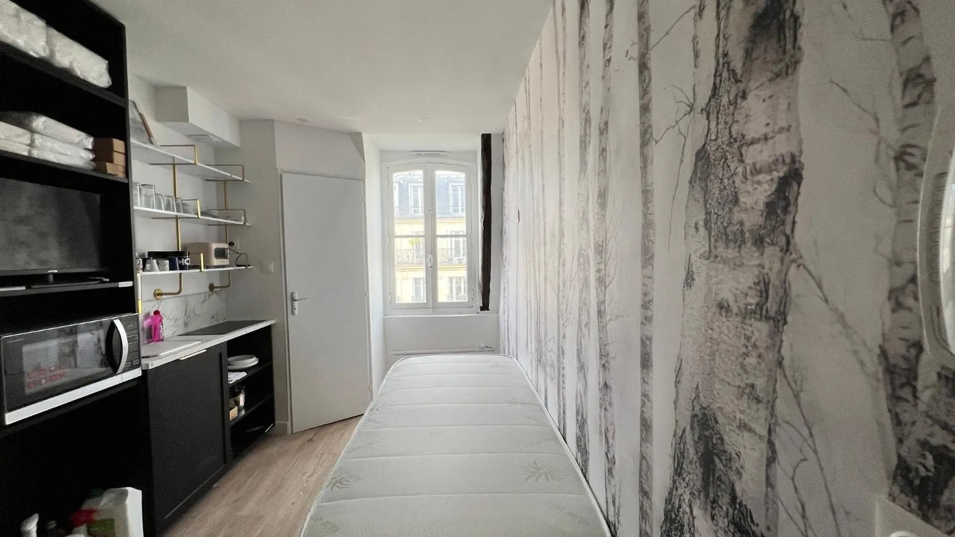 Batignolles, Montmartre Chambre 12M2 , Metro 13 Et 14 Παρίσι