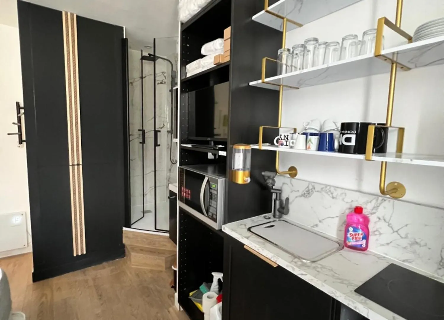 Batignolles, Montmartre Chambre 12M2 , Metro 13 Et 14 Παρίσι Διαμέρισμα